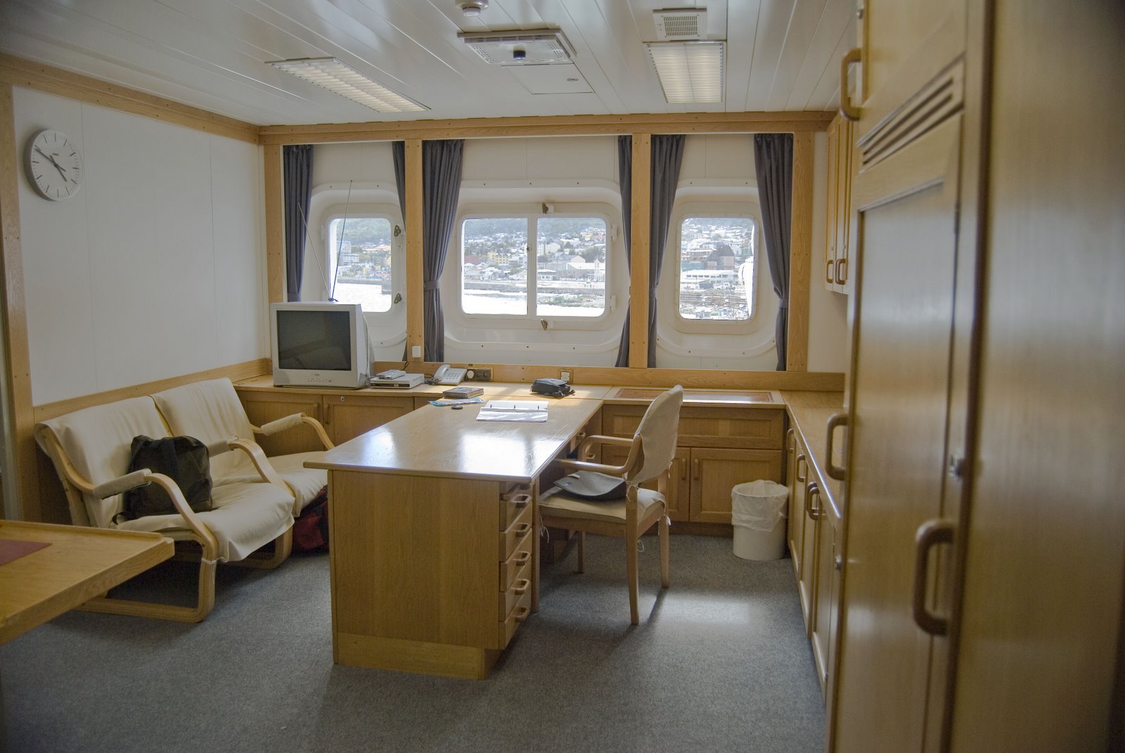[our+cabin.JPG]