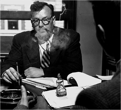 c wright mills C wright mills was born 100 years ago today we remember his life and legacy “pessimism of the intellect, optimism of the will” perhaps no one better embodied this motto than the radical social critic c wright mills mills was born a hundred years ago today in waco, texas, an unlikely. c wright mills C wright mills was born 100 years ago today we remember his life and legacy “pessimism of the intellect, optimism of the will” perhaps no one better embodied this motto than the radical social critic c wright mills mills was born a hundred years ago today in waco, texas, an unlikely.