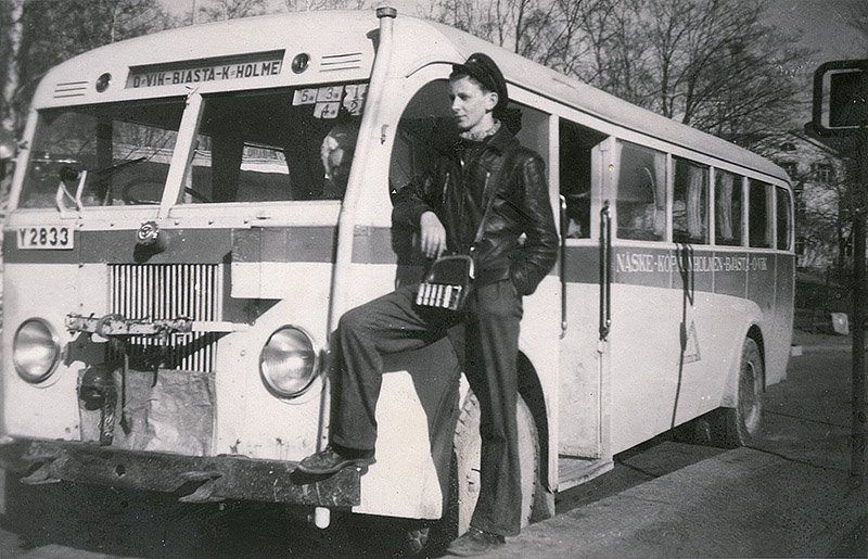 [buss_1_1944.jpg]