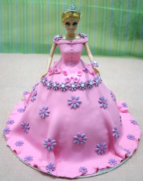 Barbie Fondant Cake