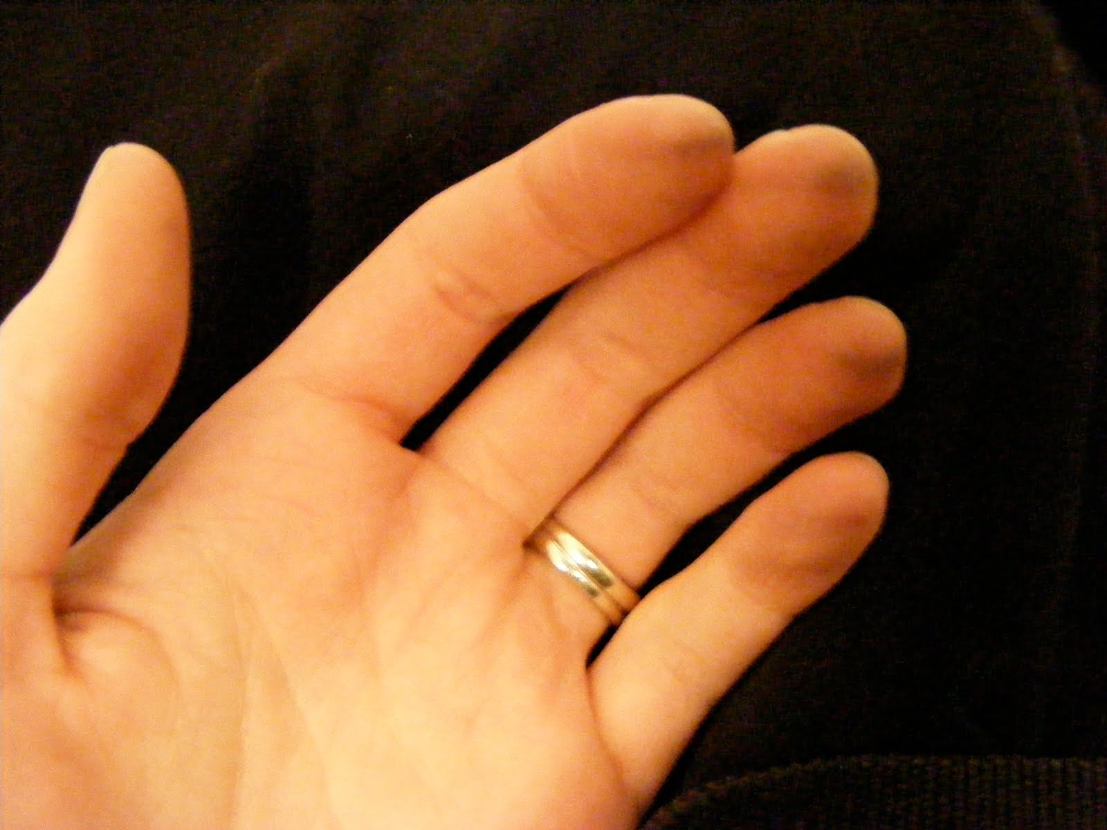 angelina la dawn tomato violin fingers