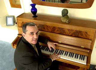 [Piano.jpg]