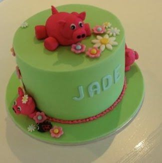 Pig+Cake+1.jpg