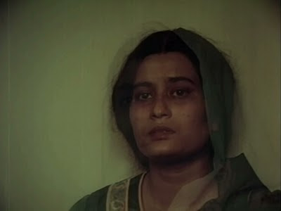 GHARE-BAIRE (1984) Satyajit Ray