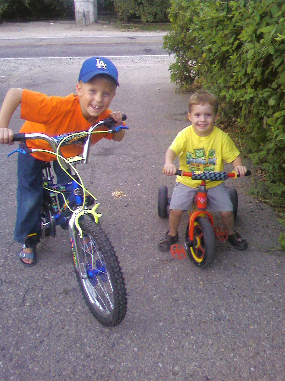 [!CID__0818071922.jpg]