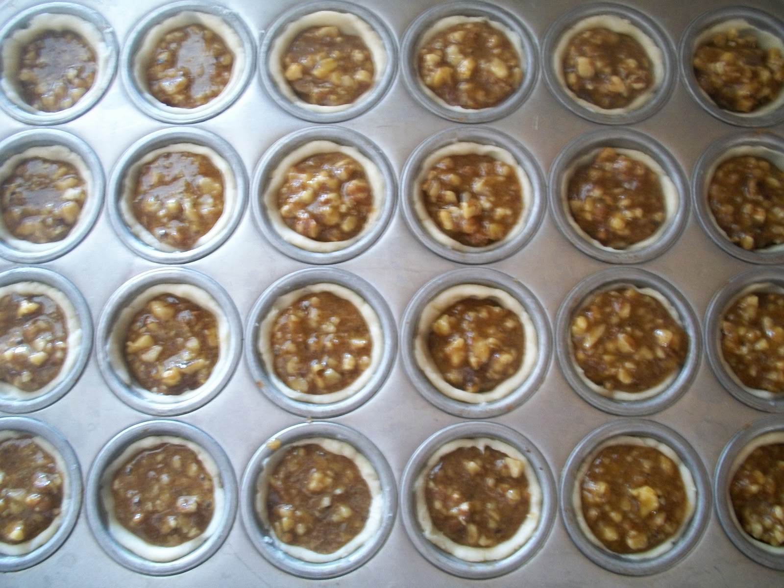 Parnell's Pantry Nut Cups