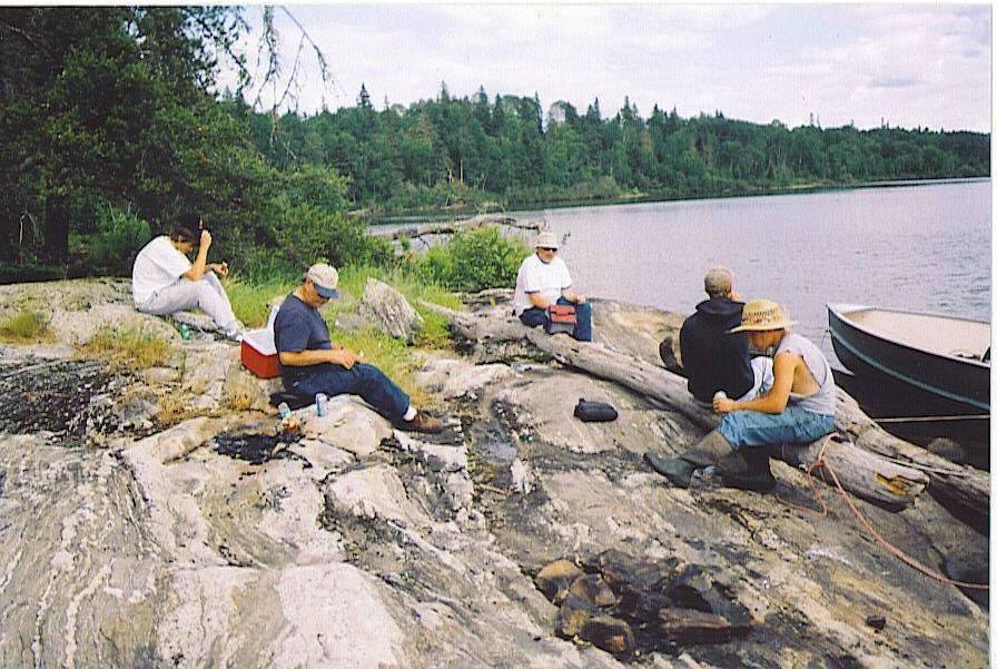 [pakwash+shore+lunch.JPG]