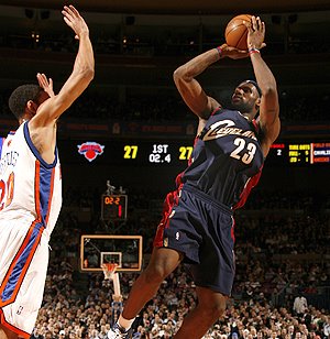 [lebron1_300_080305.jpg]