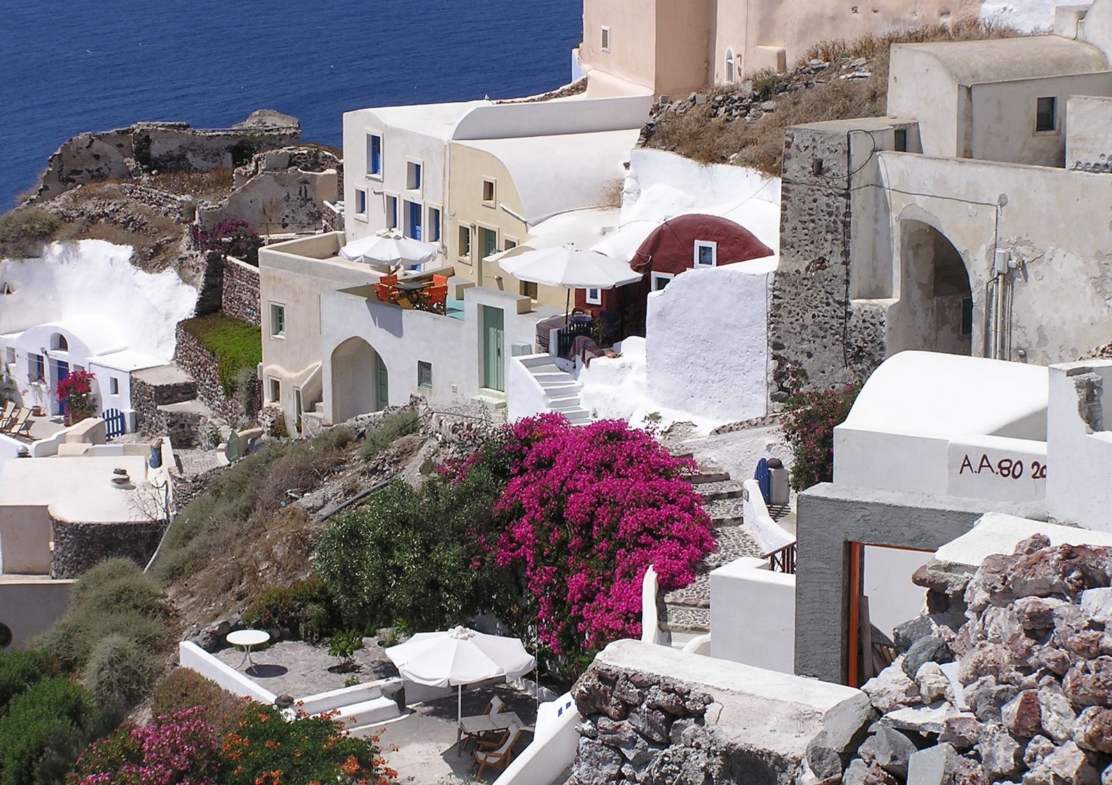 cliff homes, Santorini, Greece