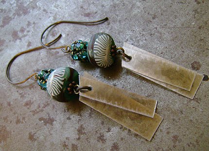 [windowearrings1.JPG]