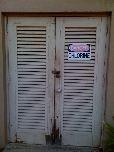 chlorine sign
