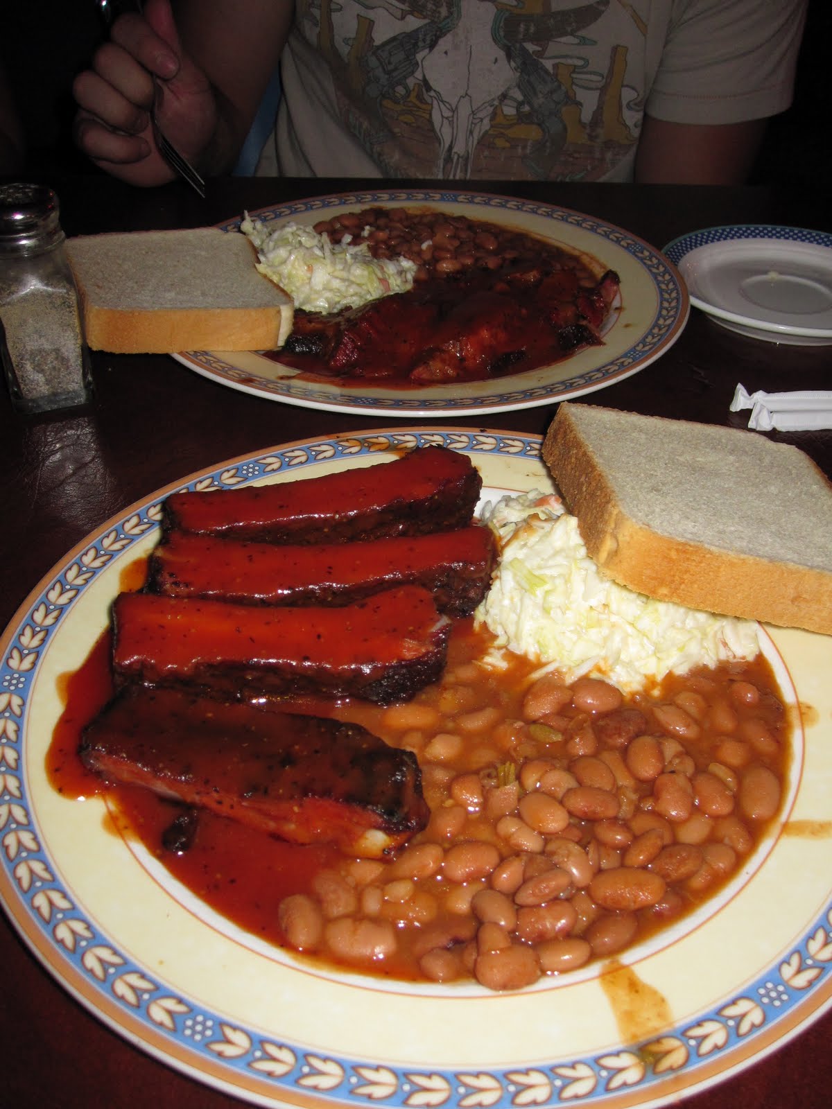 Man Up Tales of Texas BBQ™ Willie's BBQ & Steakhouse (Fredericksburg, TX)