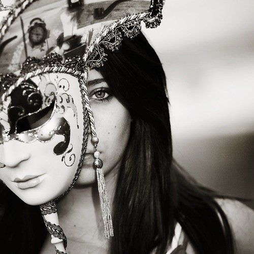 Black & White - Page 2 Art,lovely,mask,photography,woman,black,and,white-61469987dabe20e84fc0d2b47ae59bf2_h