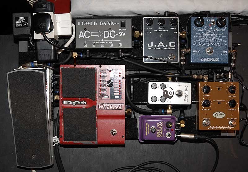 TONE WARRIOR Pedal Boards of the Stars Guthrie Govan