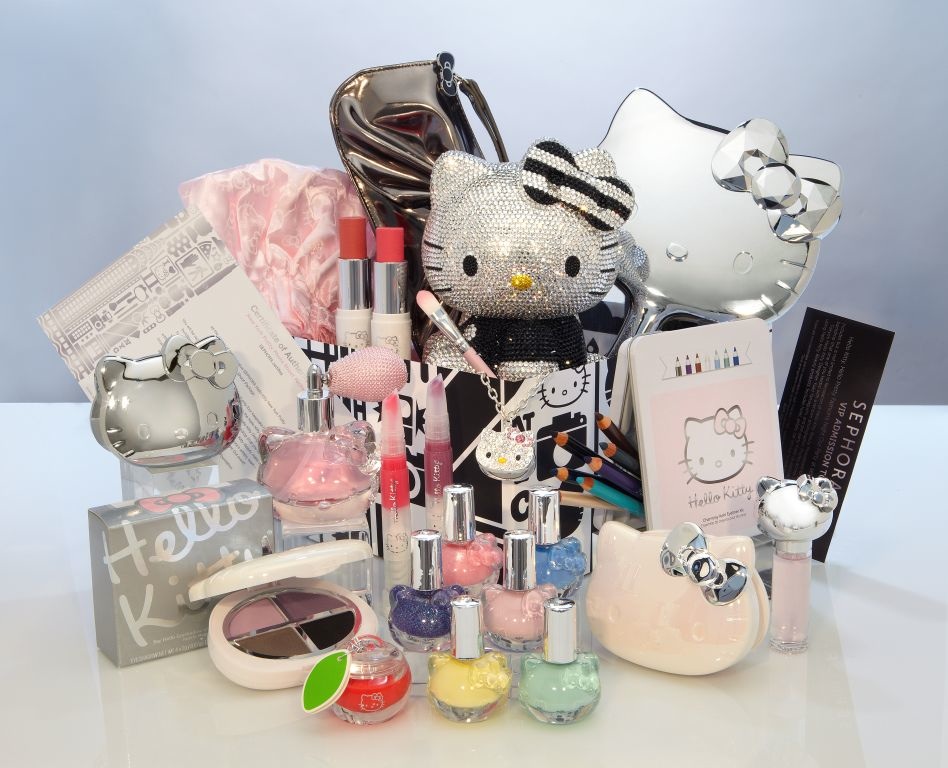 Sephora’s Hello Kitty Collection Jet Set Girls