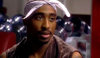 [Documentario] Tupac Resurrection Tupac+Resurrection_2