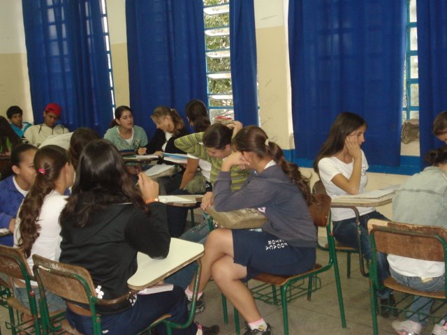 Alunos do 1ºC, E.E.Nestor Fogaça,elaboraram cinco sugestões de como diminuir o aquecimento global.