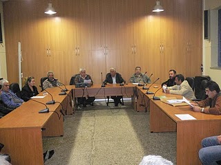 [οικογενιακι.JPG]