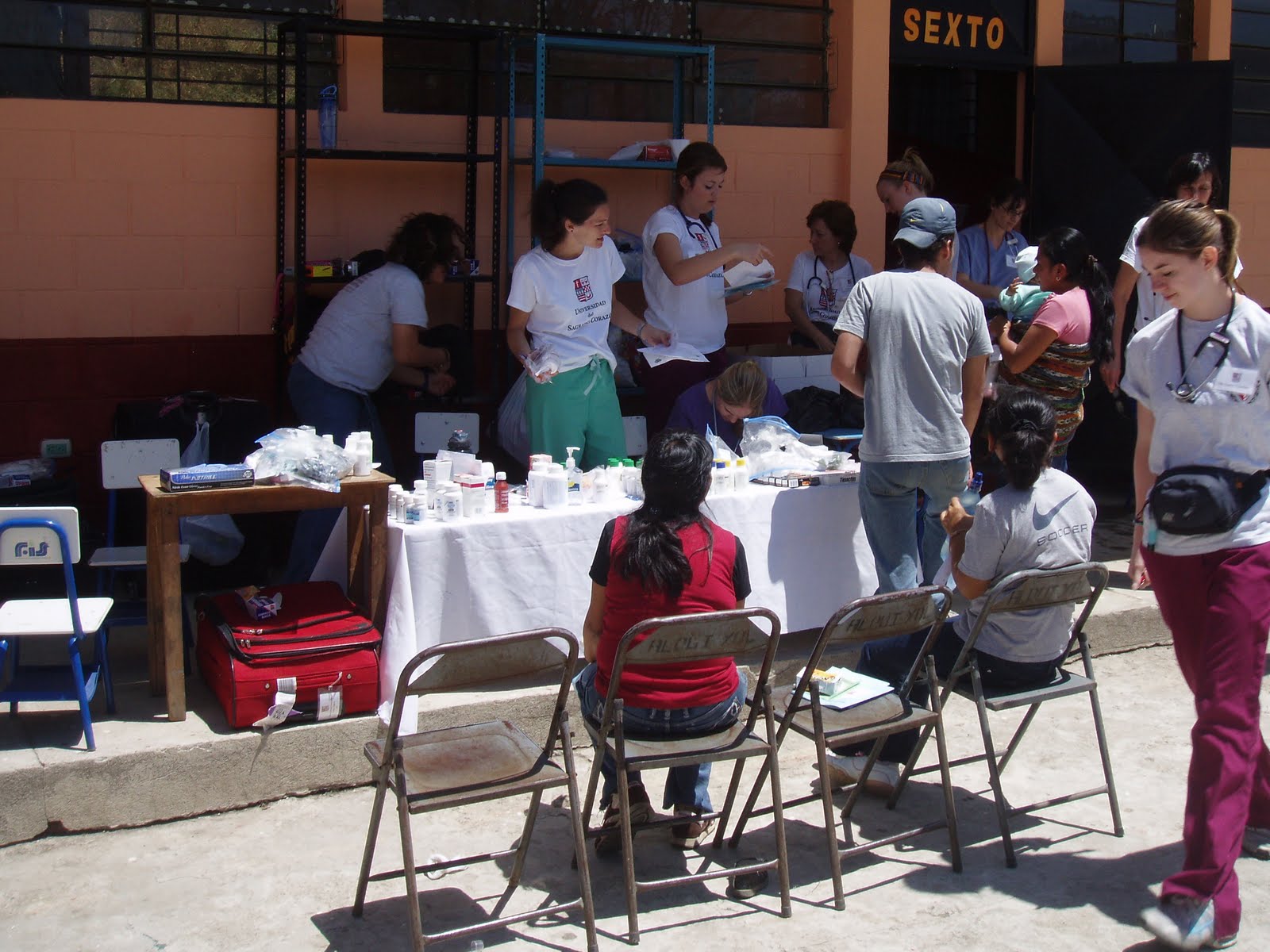 [medical+outreach+in+March+049.JPG]