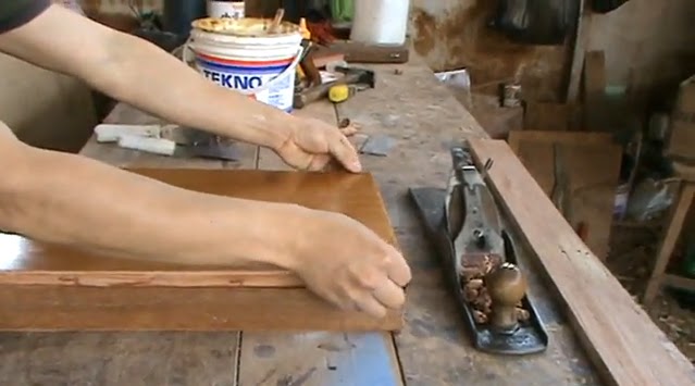 Decoraciones manualidades en madera: utilizar una espatula para ...