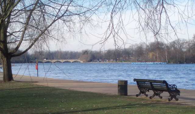 [hyde-park-london-serpentine-bridge.jpg]