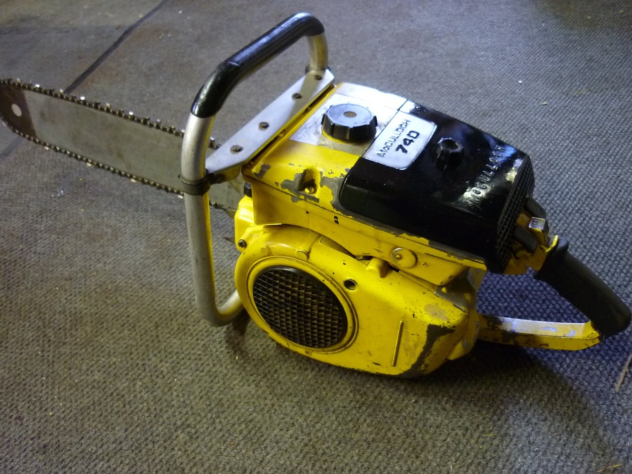 VINTAGE CHAINSAW COLLECTION MCCULLOCH 740.