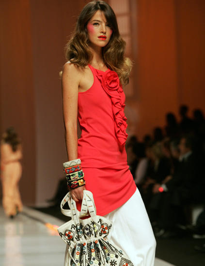 [22mango_galeria_portrait.jpg]