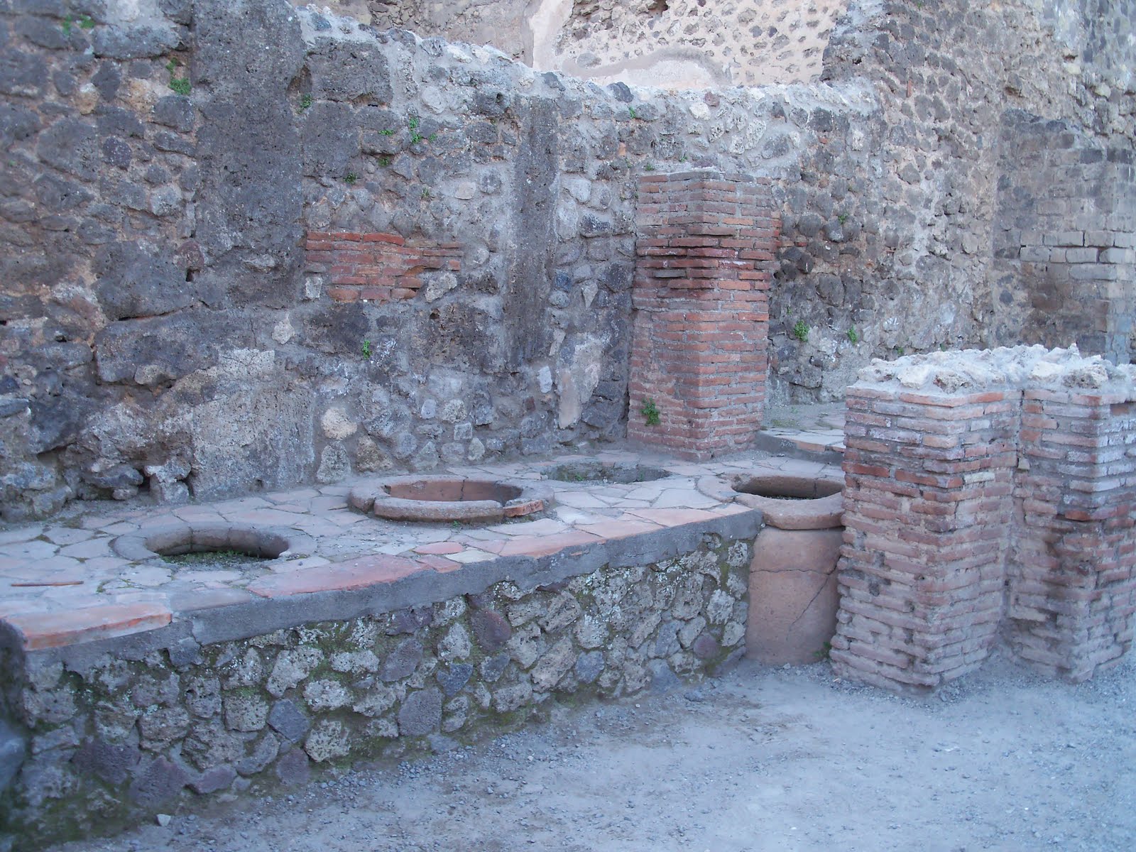 pompeii snack bar
