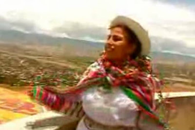 SOFÍA BUCHUCK – CUSCO. CANTA CARNAVALES AYACUCHANOS. Videos, reseñas, letras de canciones, etc.