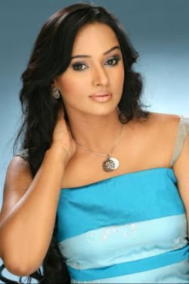 tamil+aunty+anupama+tv+serial+actress+anupama+hot+wet+sexy+boops+exposed+saree+sex+scene+pic+(5).jpg (266×400)
