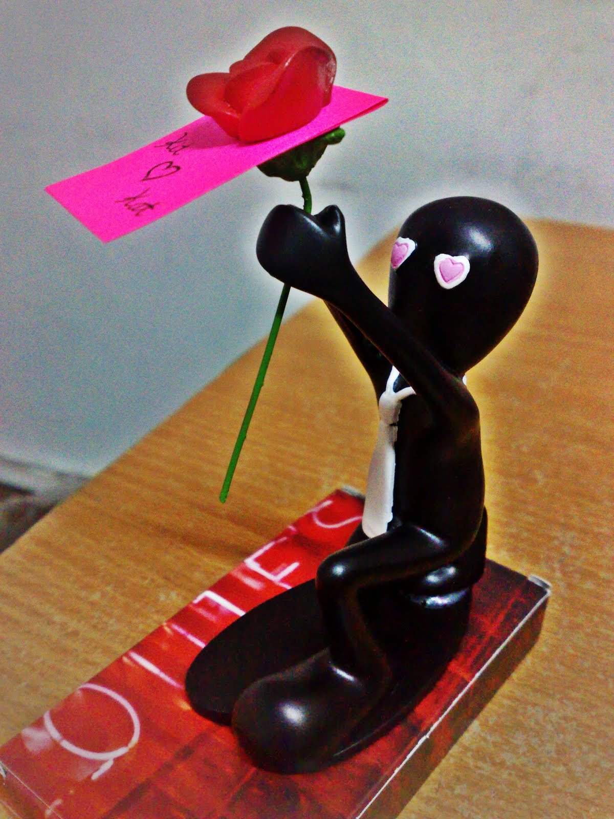 [mr+white+collar.jpg]