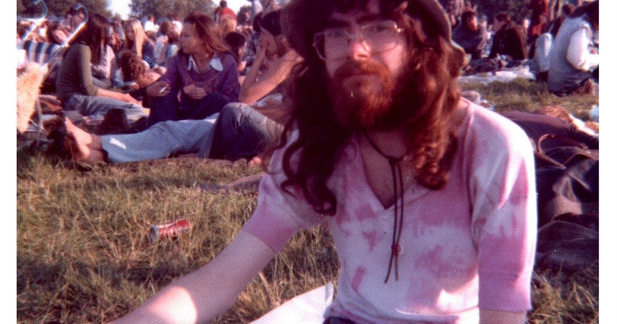 The Daily Quail: Femail Special: Liz Jones hates hippy scum