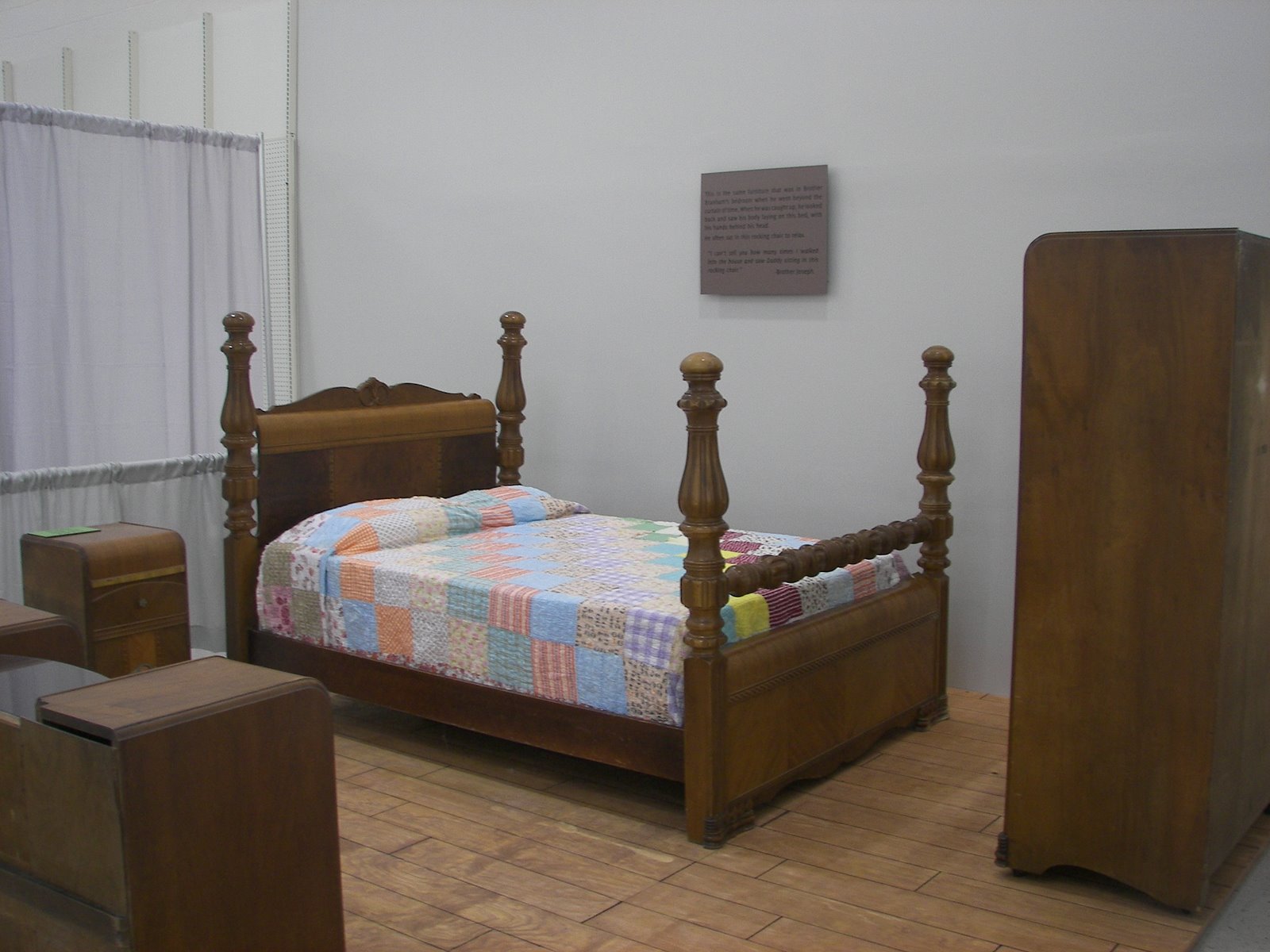[100_0346.JPG]