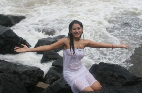 [Anjali-Pandey-wet-and-sexy-in-white-5.jpg]