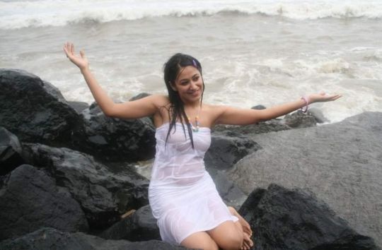 [Anjali-Pandey-wet-and-sexy-in-white-1.jpg]
