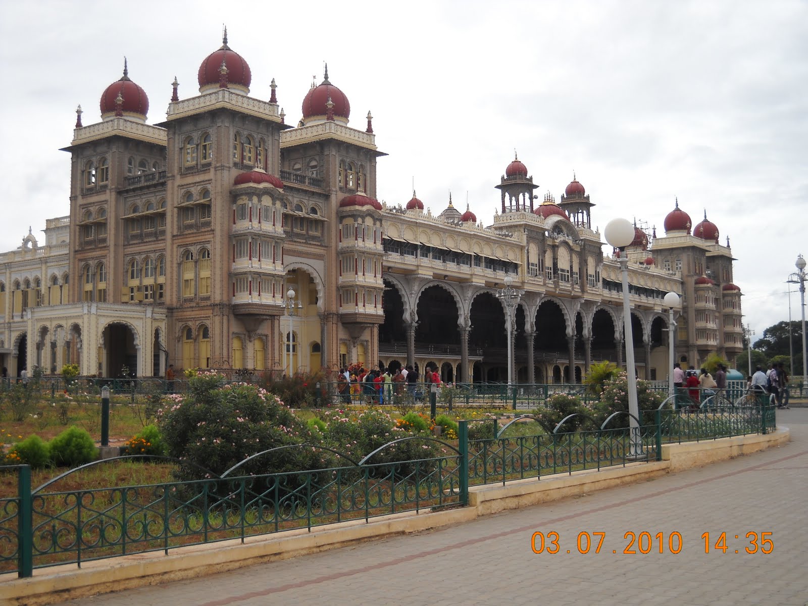 Why was mysore palace built picture