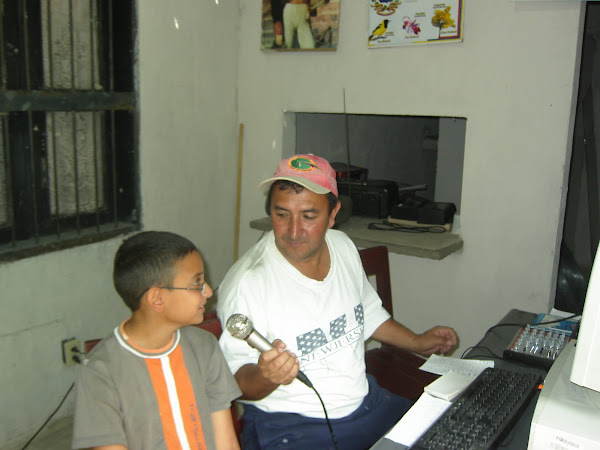la familia en la radio