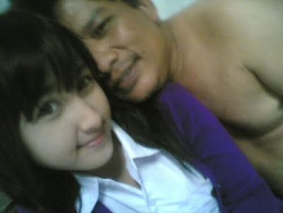 CERITA DEWASA HOT ~ NGENTOT SAMA PAK RT ~ foto memek dan video bokep