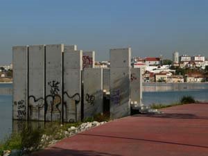 [seixal+graffiti+12.jpg]