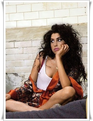 Amy Winehouse Pictures, Hair, Hairstyles, Hot, Images, Photos, Pics, Pictures, Sexy, Wallpaper