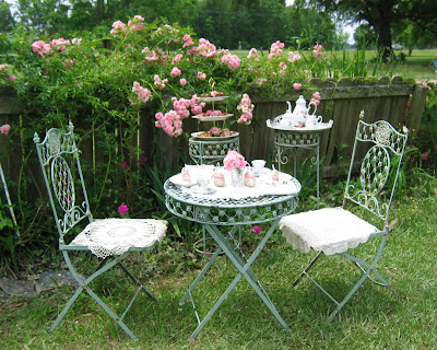 Rose Garden Furniture on My Pink Rose Garden Tea And Fifi S Painting  Tea With Katherine