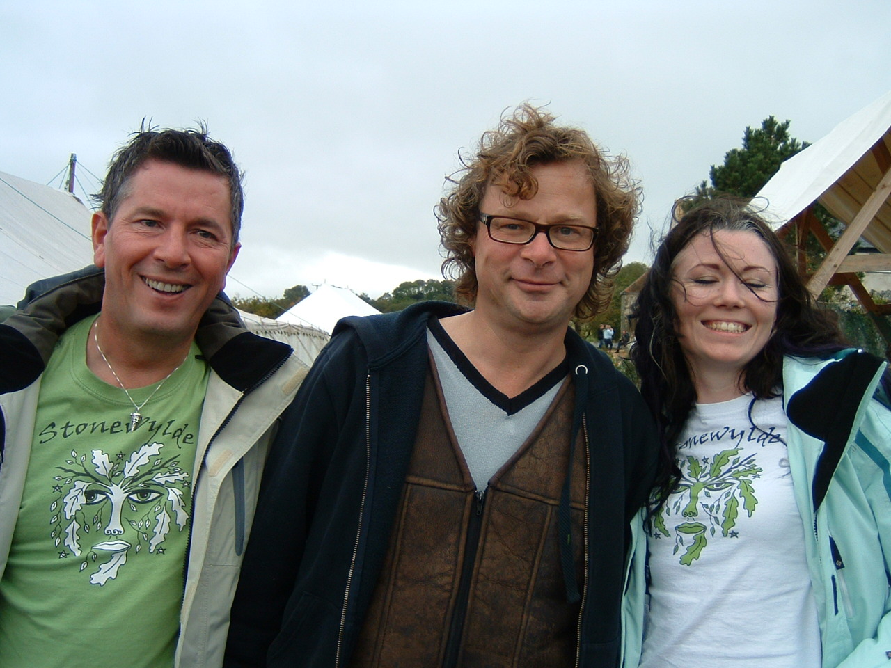 [Hugh+FW+with+Brian+and+Bekki.jpg]