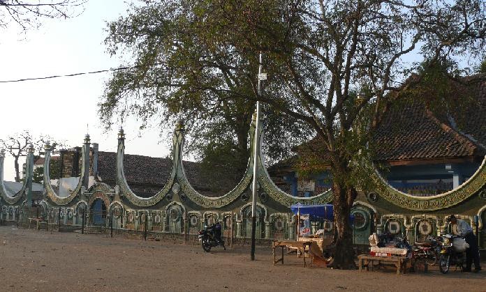 Wisata Alam Buana Tirta: Sejarah Mesjid Agung Karawang ...