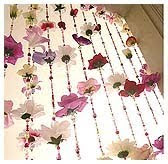 como fazer cortina de flores