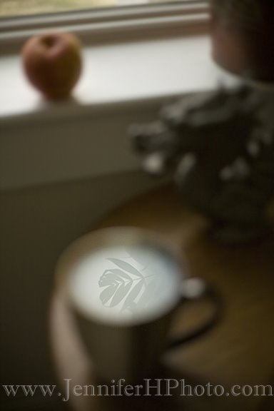 [Tea+with+leaf+reflection+and+dragon+wm.jpg]