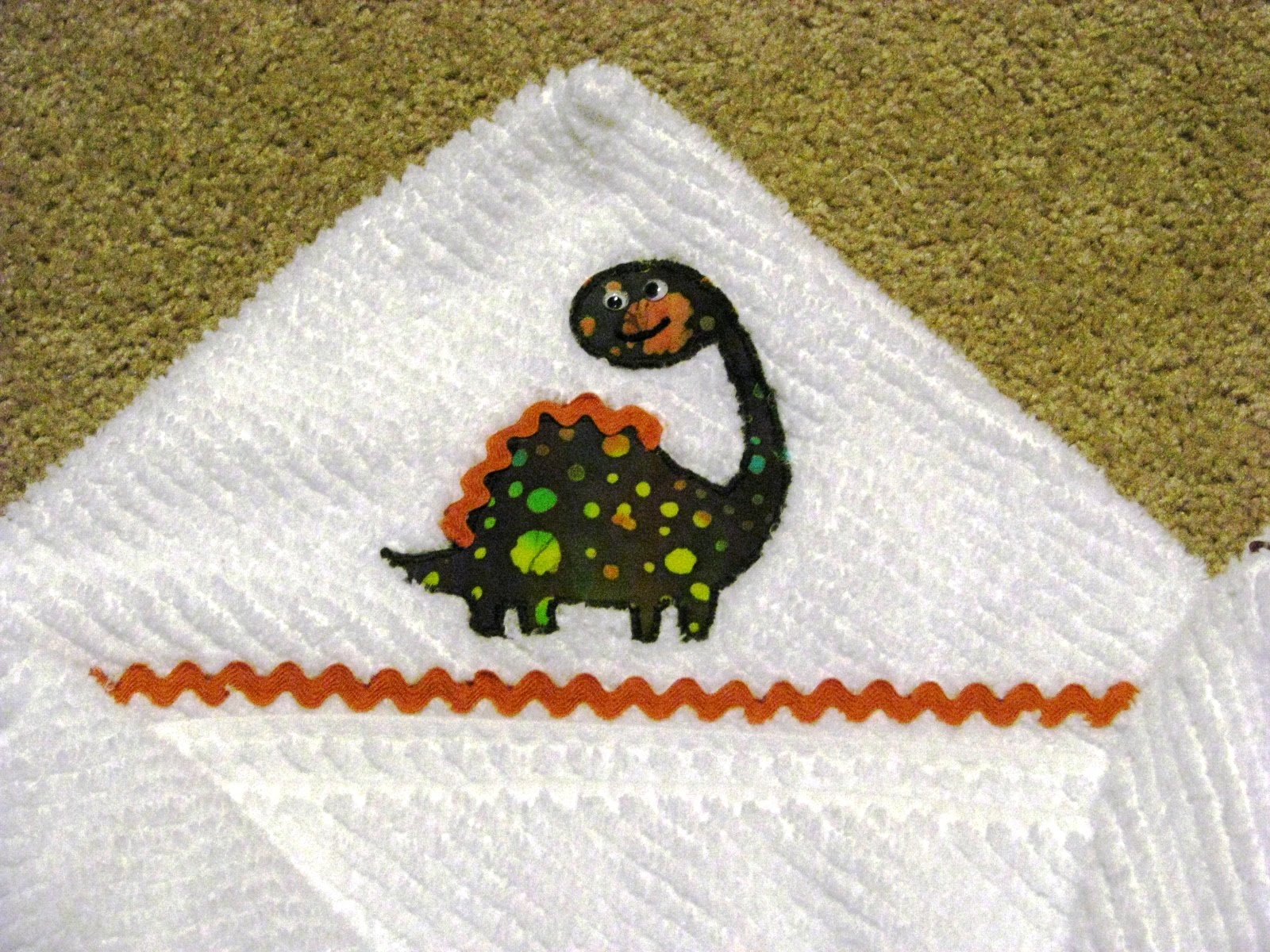 Scrapcation Getaway Hooded Bath Towels w/Cricut Appliques