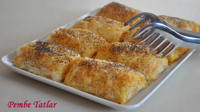 Pembe Tatlar Patatesli Börek (baklava yufkasından)