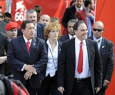 "Sólo la unión nos hará libres y humanos, verdaderamente humanos". Hugo Chávez Frías. 07-09-2009