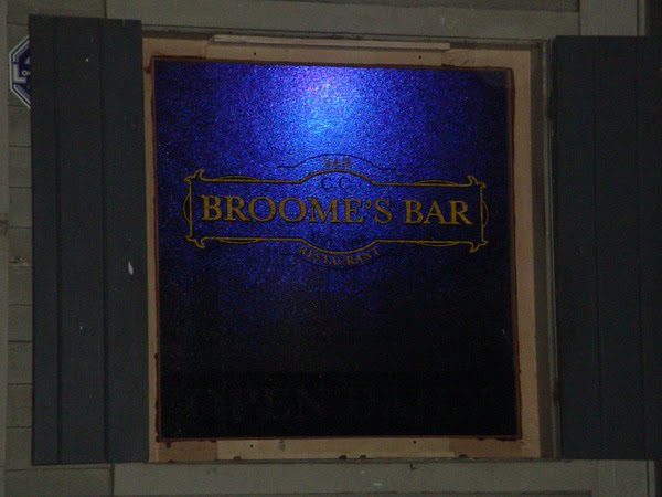 [Broome's+Bar.jpg]