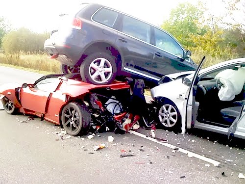 [crash01.jpg]